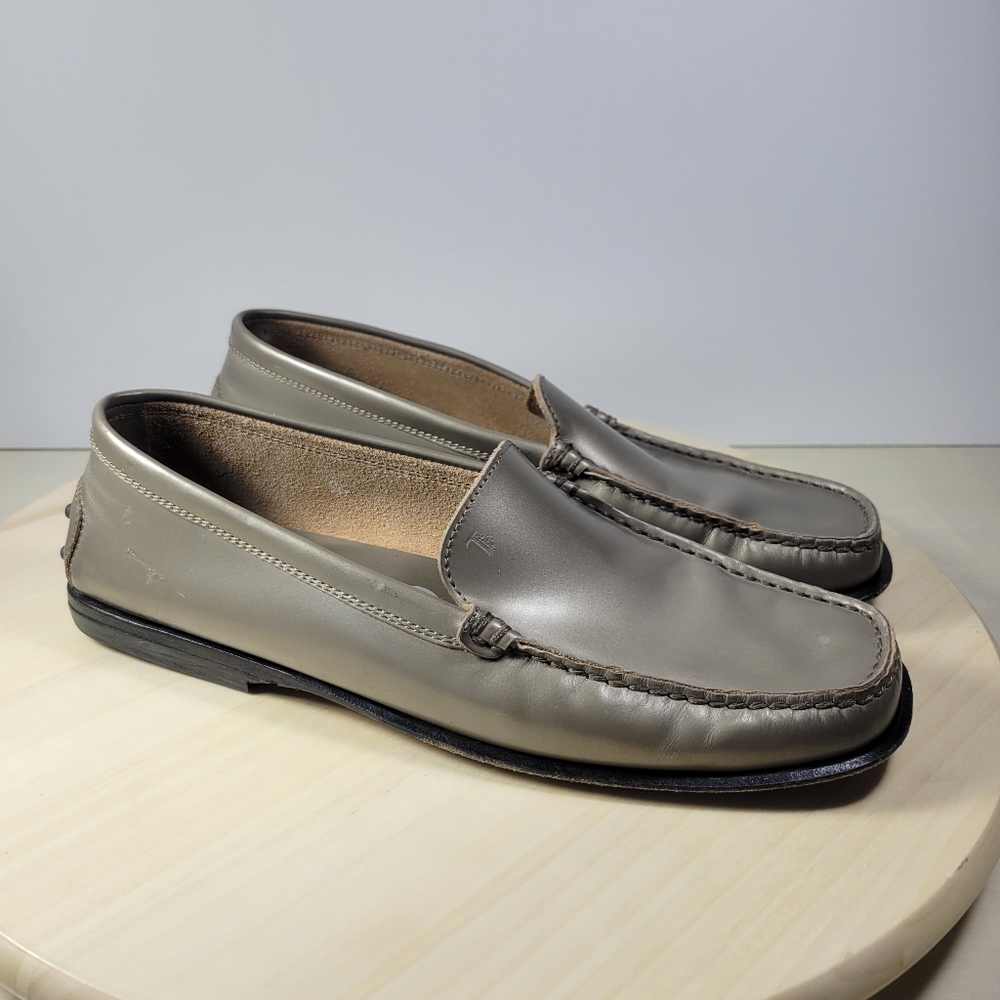 Tod’s Pewter Patent Leather Loafer Slip On Men’s Size 9.5
